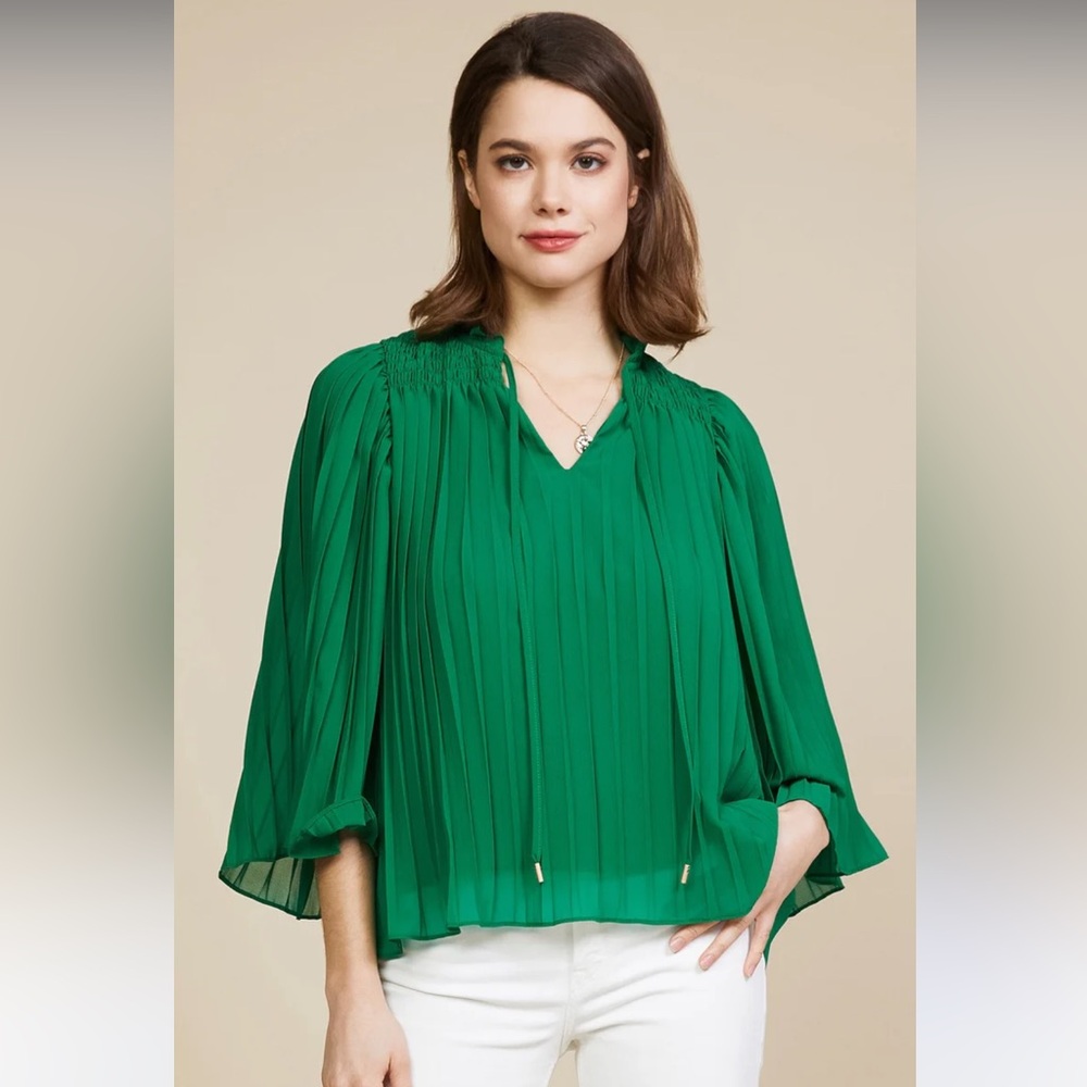NWT Elegant Green Women's Pleated Blouse size 1X 🌹🌸🌹 BG 08